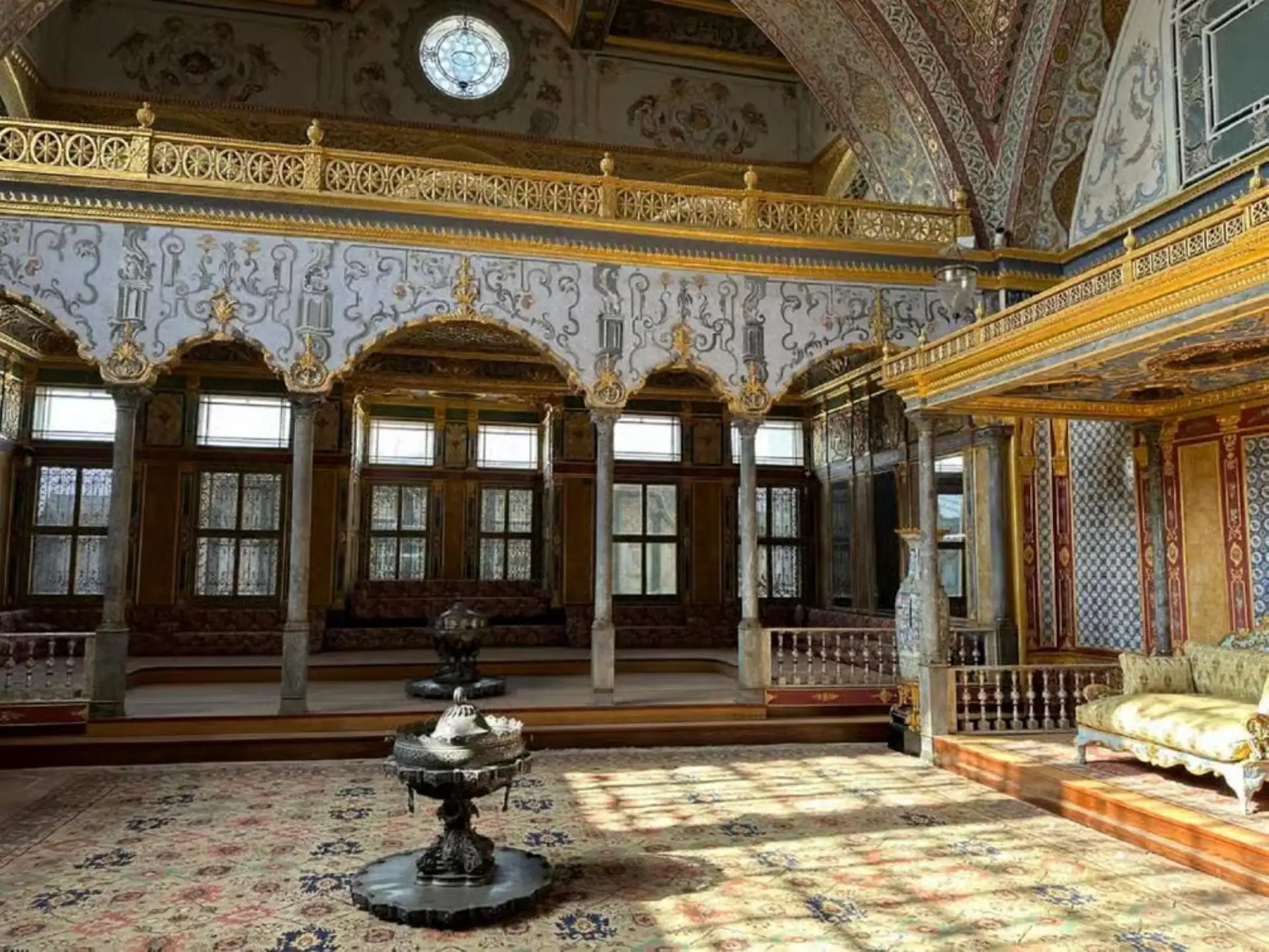 Topkapi Palace Istanbul: Tickets, Hours, Harem & Treasury Guide (2026)